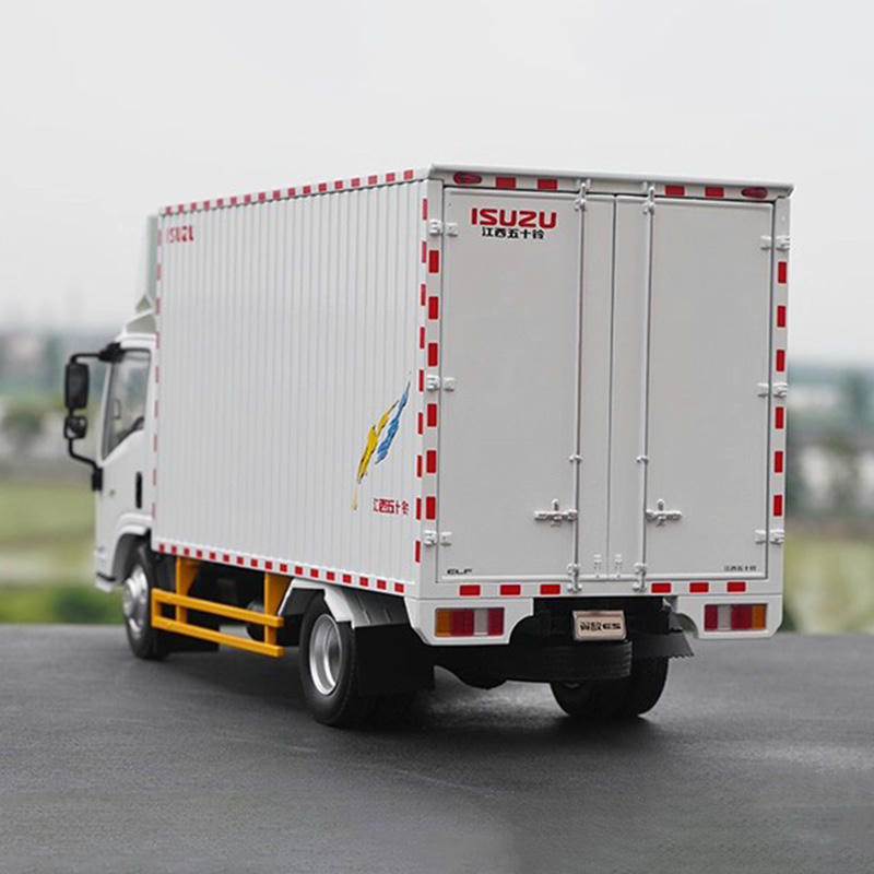 Isuzu ES Diecast Model Car Original 1:18