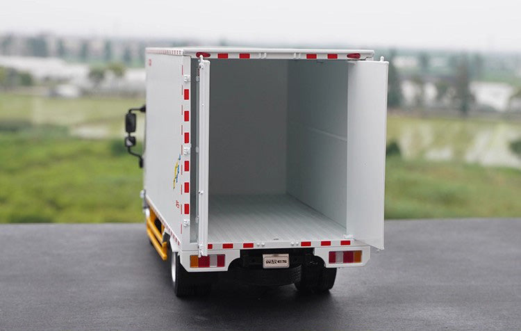 Isuzu ES Diecast Model Car Original 1:18