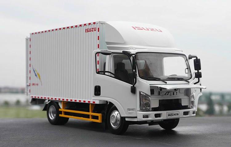 Isuzu ES Diecast Model Car Original 1:18