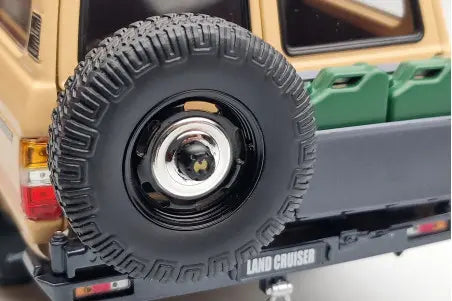 Toyota Land Cruiser 60 Beige With Optional Parts Kyosho 1/18