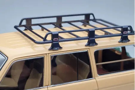 Toyota Land Cruiser 60 Beige With Optional Parts Kyosho 1/18