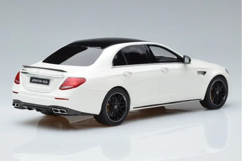 Mercedes E63S AMG 4Matic+ W213 White GT Spirit 1/18