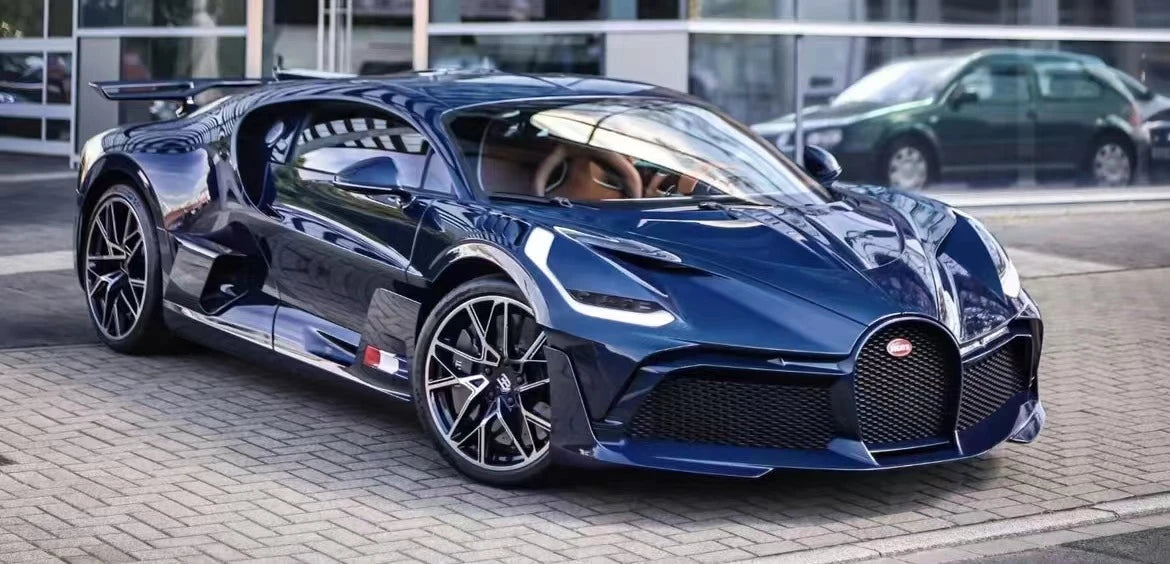 1/18 HH Model Bugatti Divo (Blue Carbon) Resin Car Model Limited