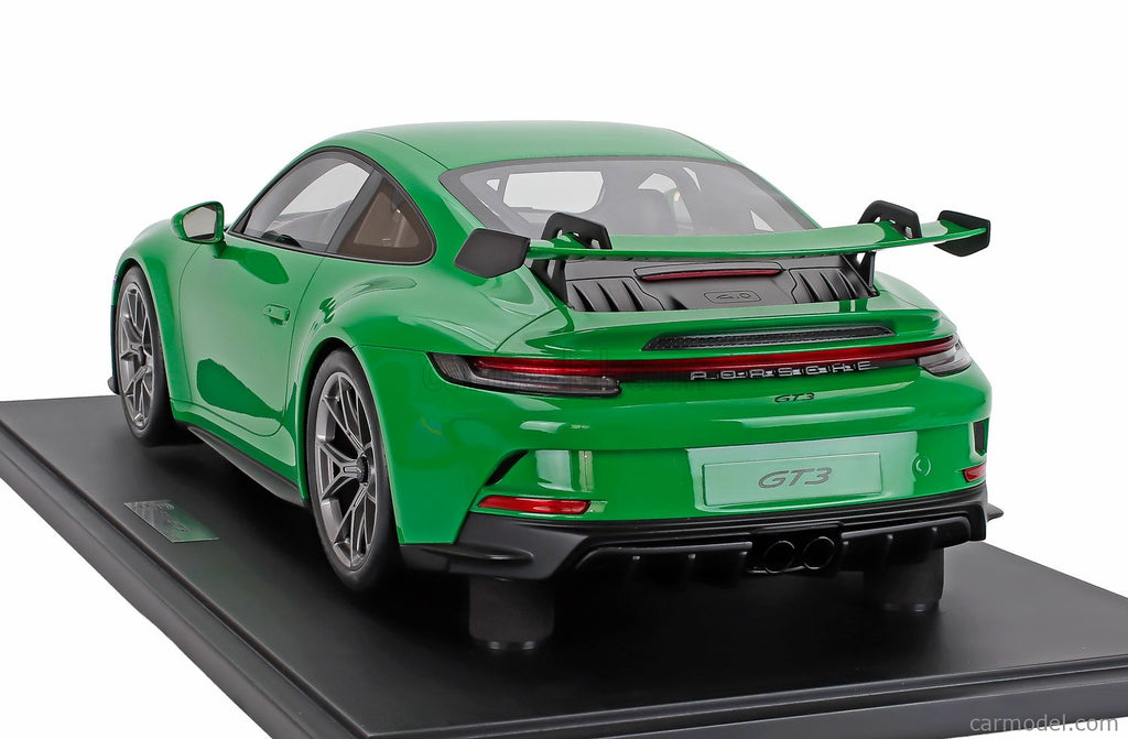 Porsche 911 992 GT3 Python Green GT Spirit 1/8