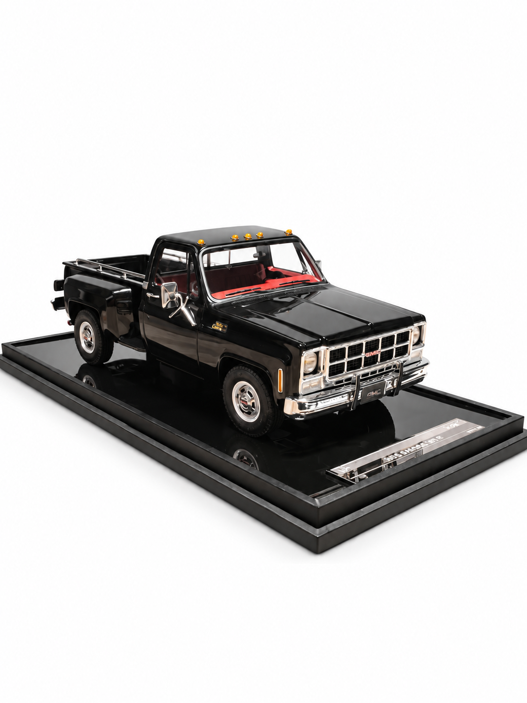 GMC Sierra 1979 Limited Editon Scale 1:18 Black