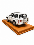 Nissan Patrol 2004 (White) Scale 1/18