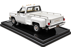 GMC Sierra 1979 Limited Editon Scale 1:18 White