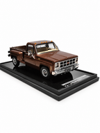 GMC Sierra 1979 Limited Editon Scale 1:18 Brown