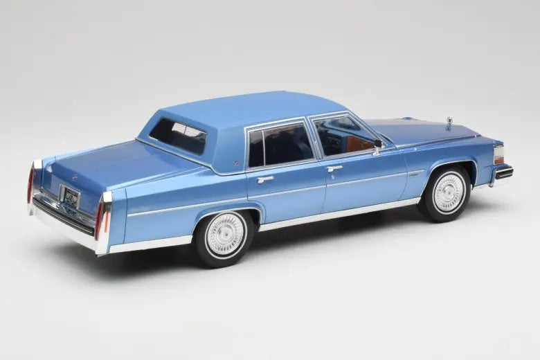 Cadillac Fleetwood Brougham Blue Metallic MCG 1/18
