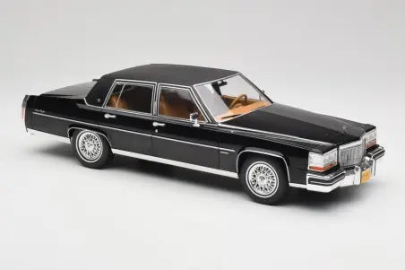 Cadillac Fleetwood Brougham Black MCG 1/18