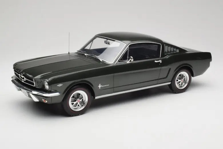 Ford Mustang Fastback Ivy Green Otto 1/12
