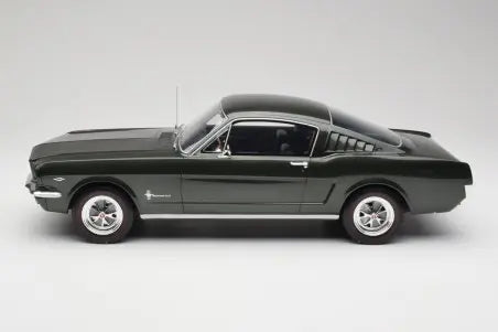Ford Mustang Fastback Ivy Green Otto 1/12