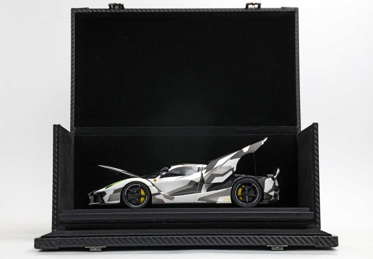 FERRARI LAFERRARI 2012 APRIBILE DIECAST - SPECIAL BOX CAMOUFLAGE VETRINA INCLUSA