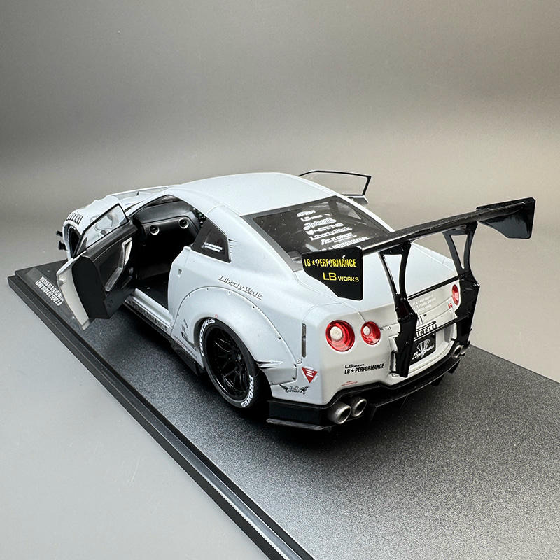 Nissan GT-R (R35) Alloy Model Car Solido 1:18