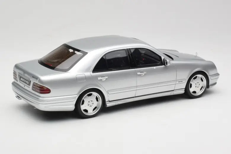 Mercedes E55 AMG W210 Brilliant Silver Otto 1/18
