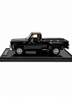 GMC Sierra 1979 Limited Editon Scale 1:18 Black