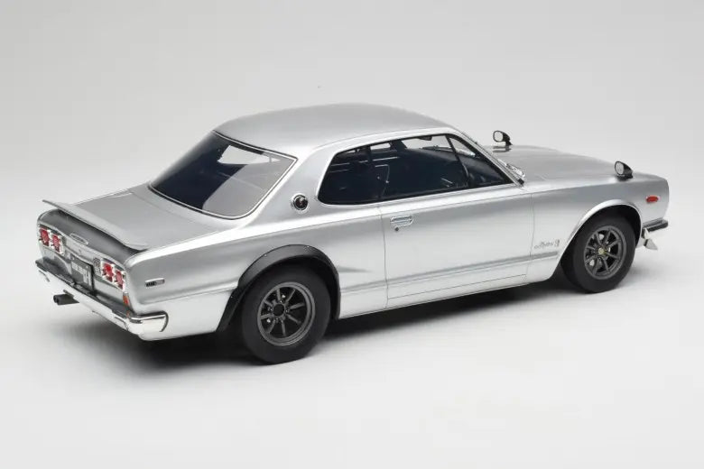 Nissan Skyline 2000 GT-R Silver Otto 1/12