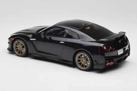 Nissan GT-R R35 Takumi Edition Midnight Purple GT Spirit 1:18