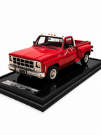 GMC Sierra 1979 Limited Editon Scale 1:18 Red White