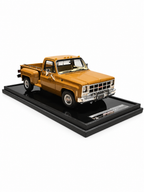 GMC Sierra 1979 Limited Editon Scale 1:18 Copper