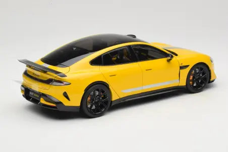 Xiaomi SU7 Ultra Yellow OEM 1/18