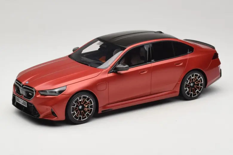 BMW M5 G90 Beach Orange GT Spirit 1/18