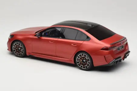 BMW M5 G90 Beach Orange GT Spirit 1/18