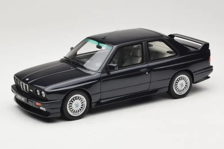 BMW M3 E30 Europameister Macau Blue Otto 1/18