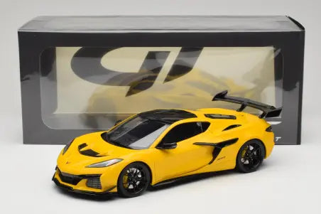 Preorder Chevrolet Corvette C8 ZR1 Yellow GT Spirit 1/18