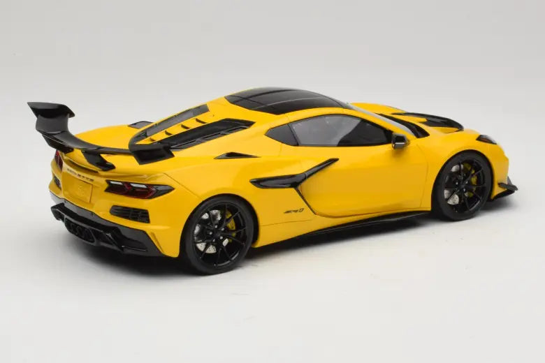 Chevrolet Corvette C8 ZR1 Yellow GT Spirit 1/18
