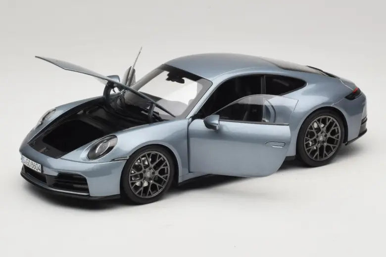 Porsche 911 992.2 Carrera Polar Silver Metallic Norev 1/18