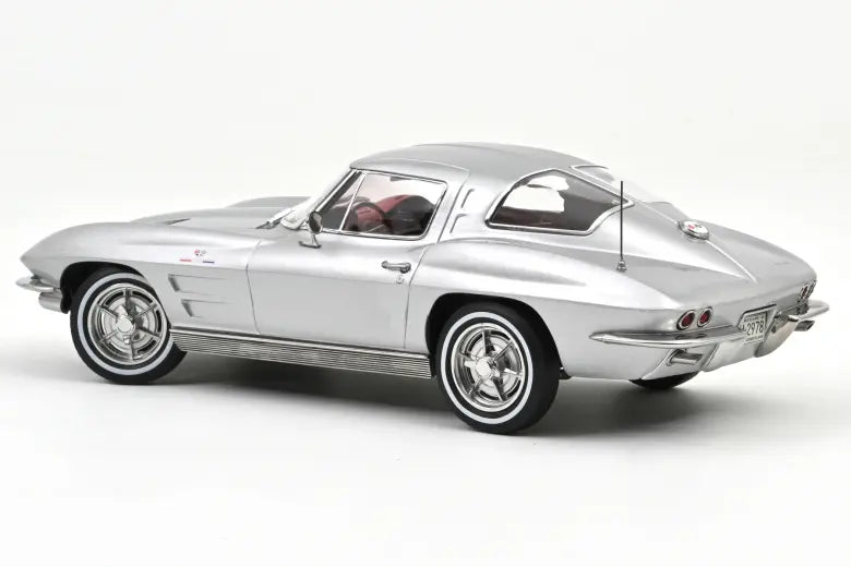 Chevrolet Corvette Sting Ray Sebring Silver Norev 1/18