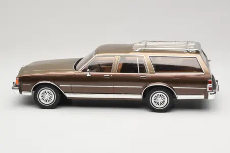 Preorder  Chevrolet Caprice Estate Wagon Beige MCG 1/18