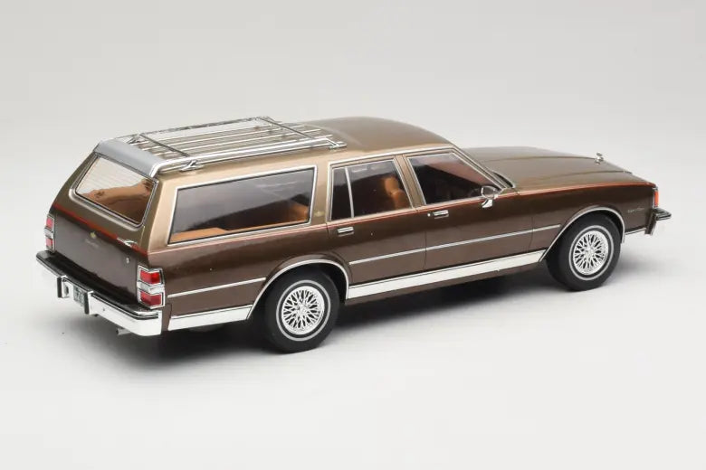 Preorder  Chevrolet Caprice Estate Wagon Beige MCG 1/18