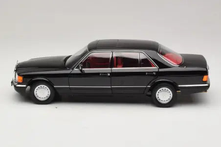 Preorder Mercedes 560 SEL W126 Black with Red Interior Norev 1/18