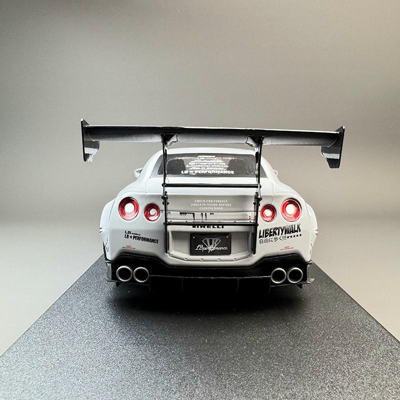 Nissan GT-R (R35) Alloy Model Car Solido 1:18