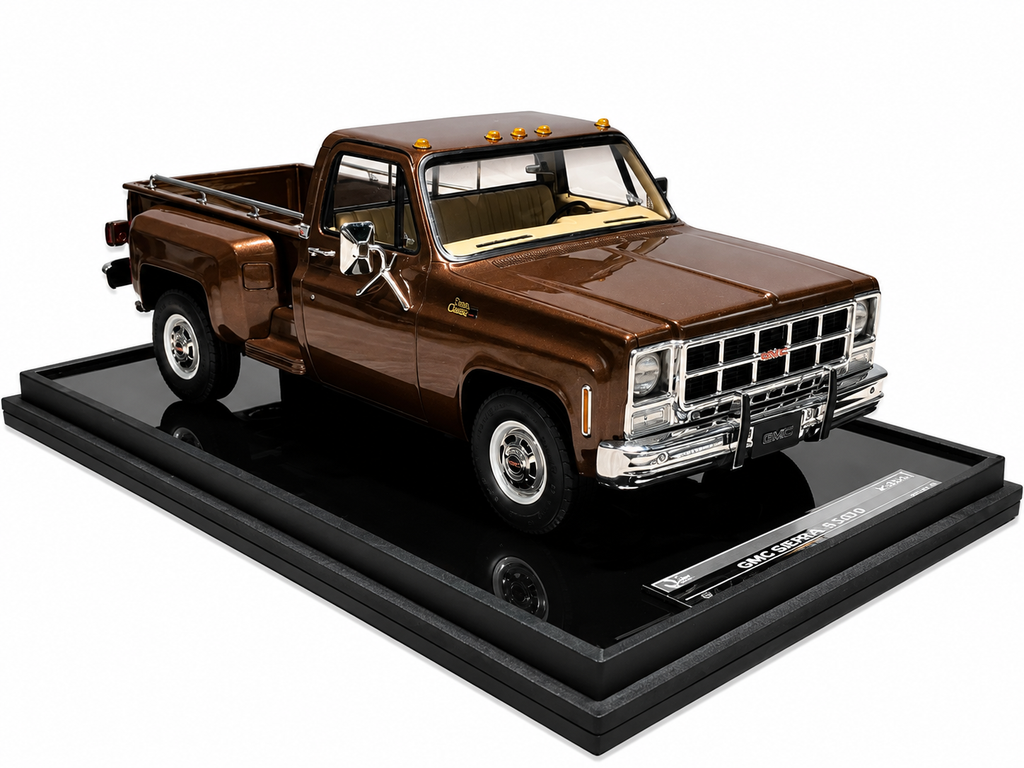 GMC Sierra 1979 Scale 1:18 Brown