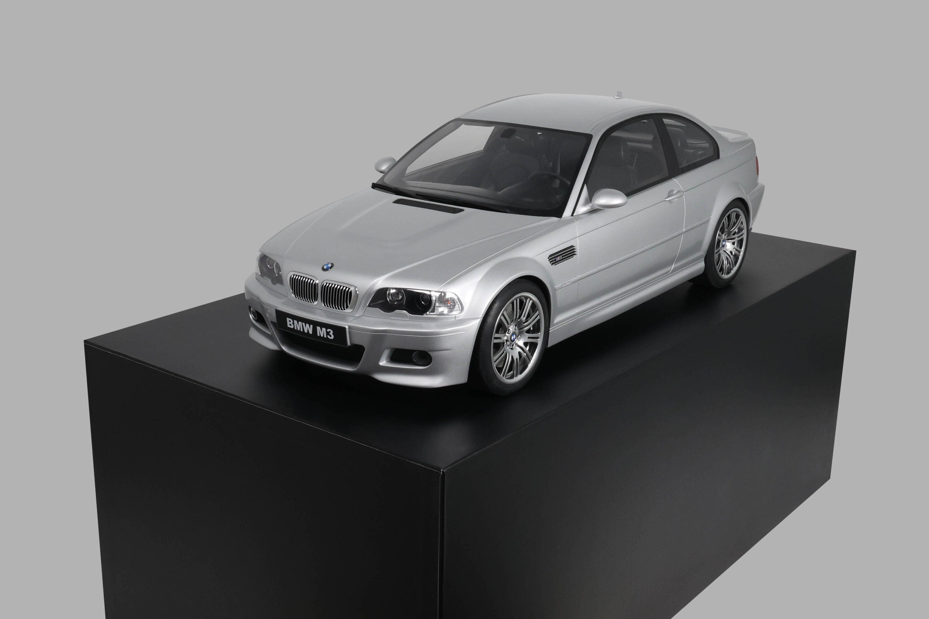 BMW M3 E46 2003 Titanium Silver 1/8 GT Spirit GTS801501