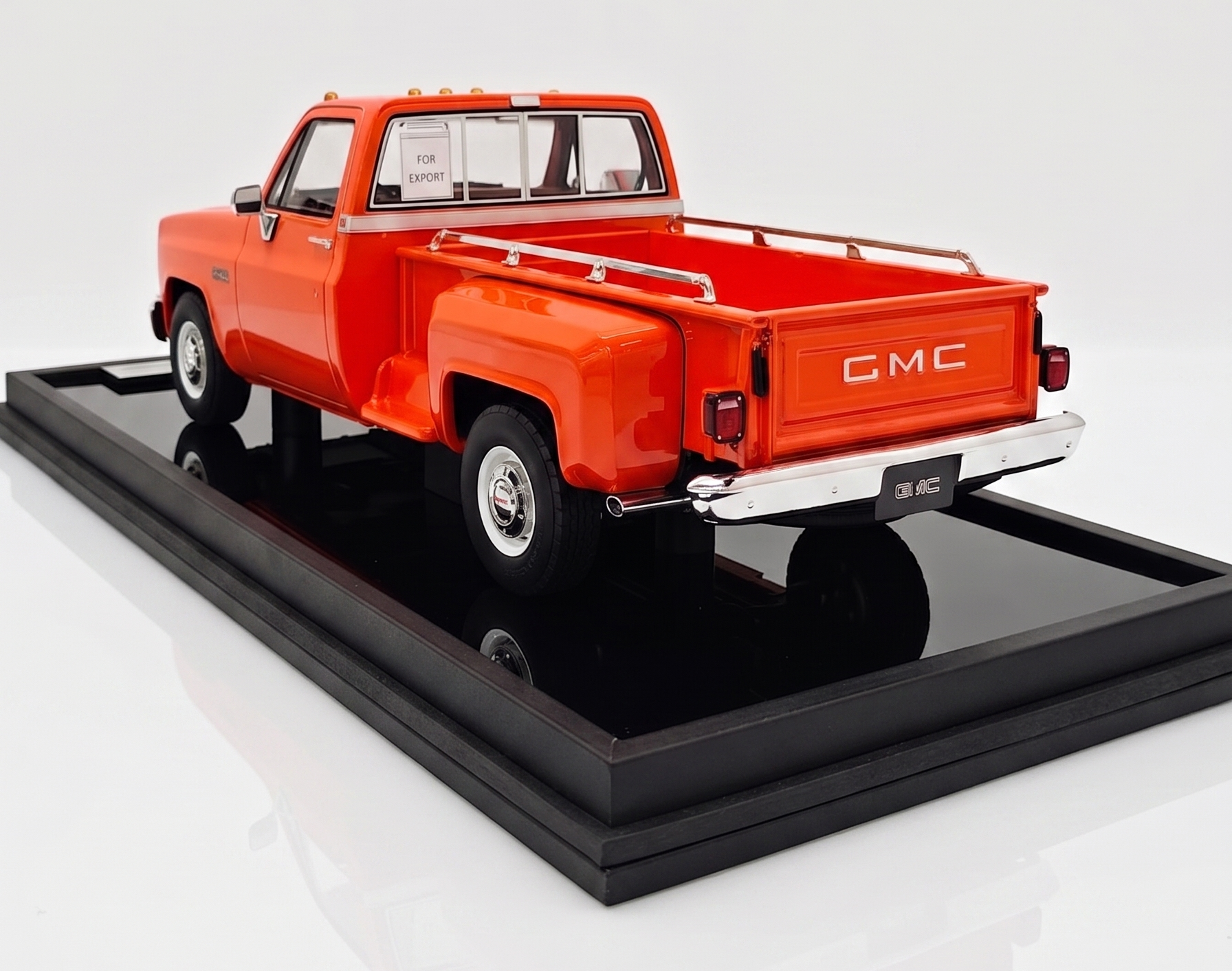 1/18 Resin- Old School Models GMC Sierra Classic 3500 (1984) in Orange, Limited to 80 Pieces