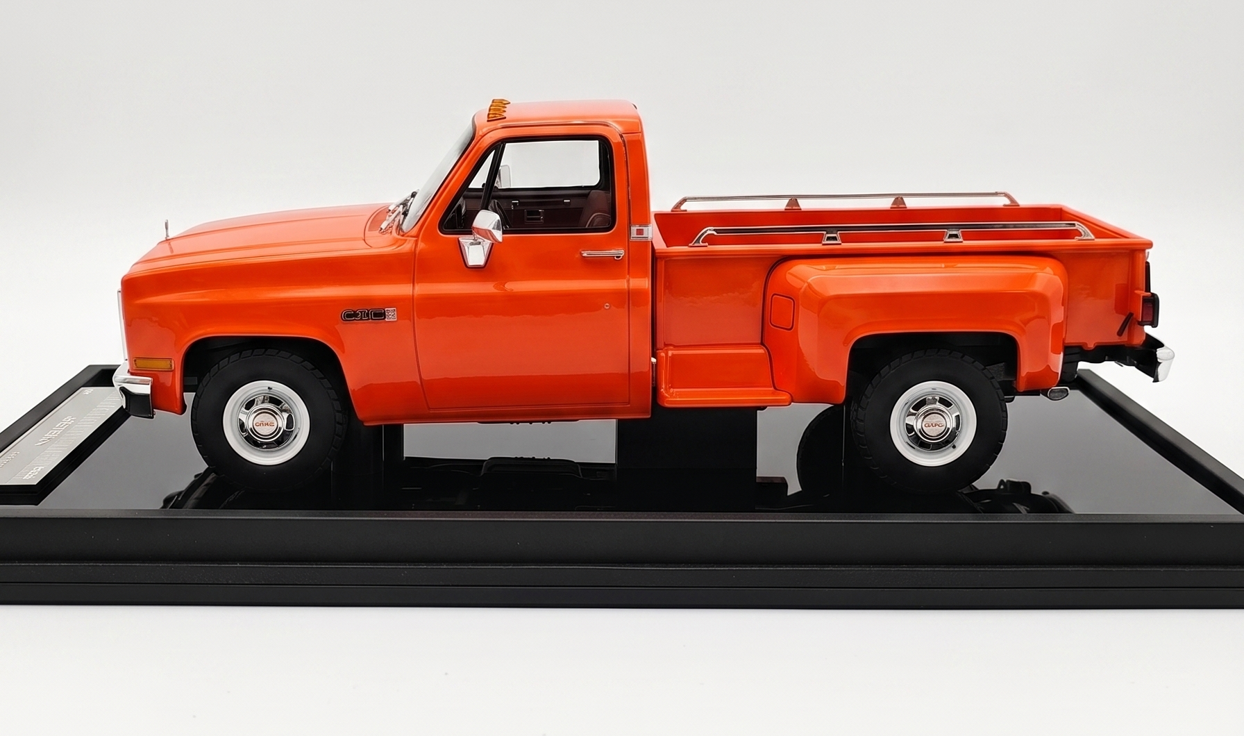 1/18 Resin- Old School Models GMC Sierra Classic 3500 (1984) in Orange, Limited to 80 Pieces