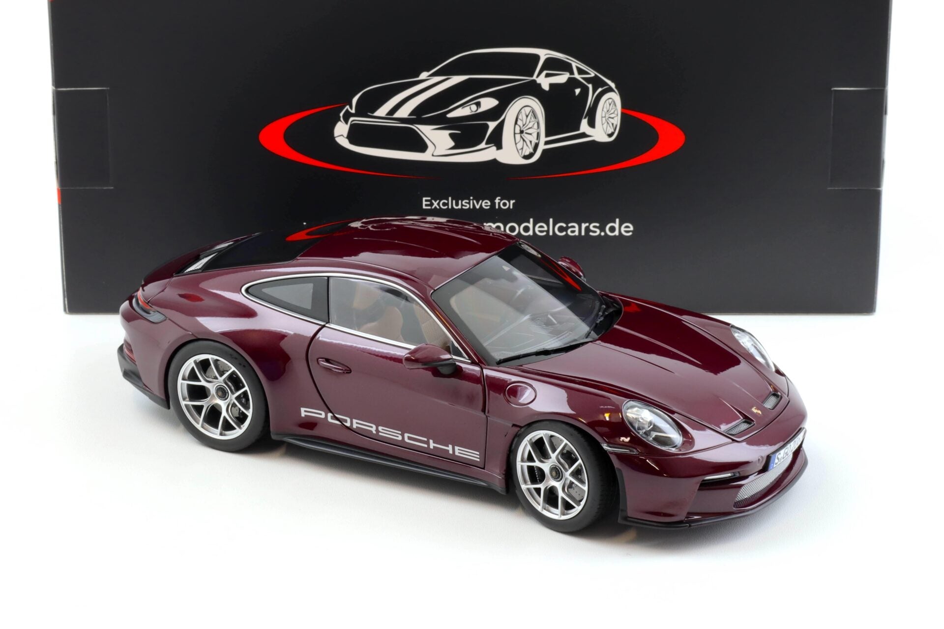 1:18 Norev Porsche 911 992 S/T Heritage Package Amethyst metallic – Limited 500 pcs.
