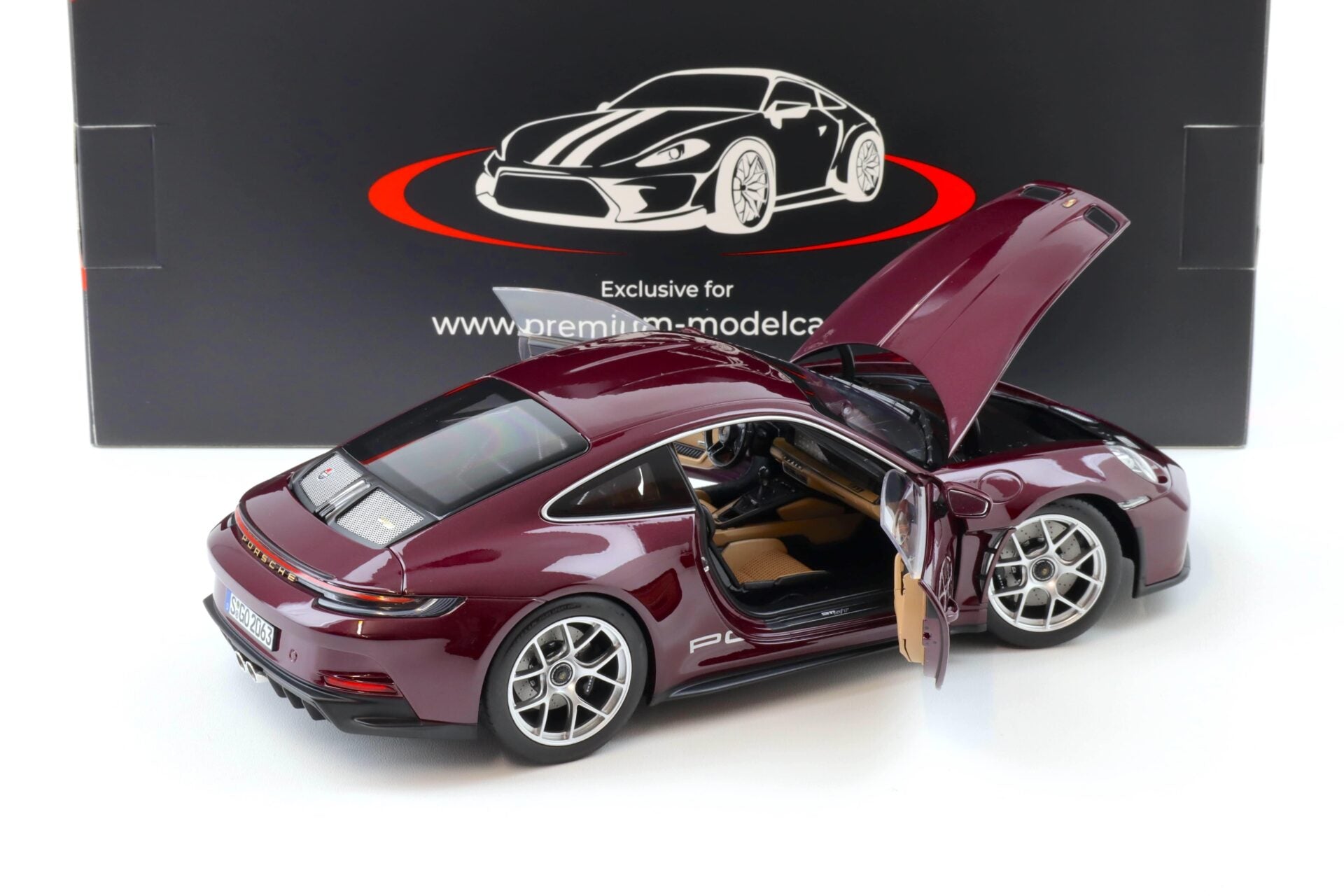 1:18 Norev Porsche 911 992 S/T Heritage Package Amethyst metallic – Limited 500 pcs.