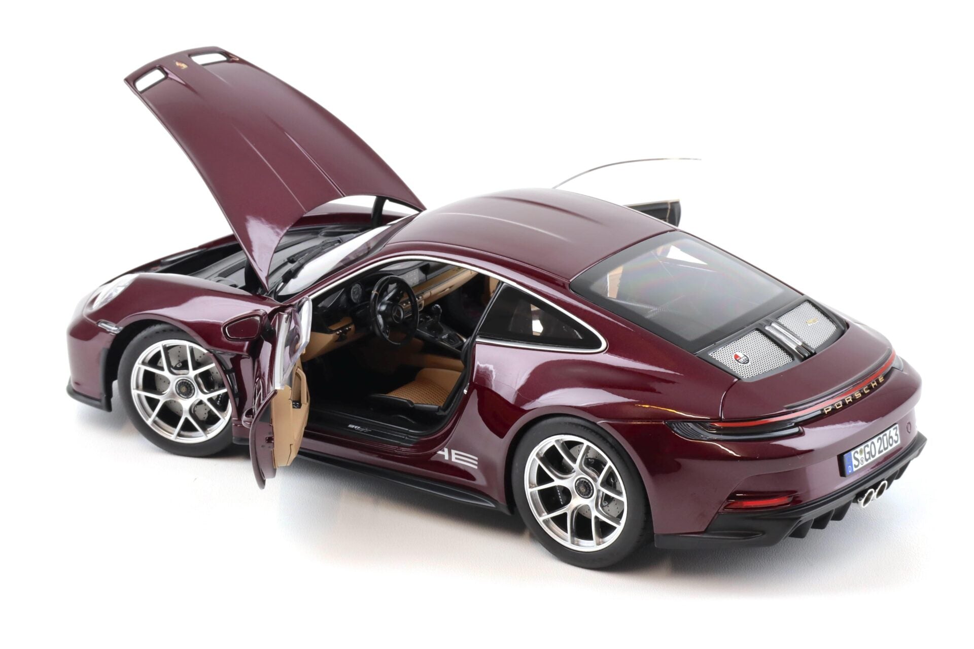 1:18 Norev Porsche 911 992 S/T Heritage Package Amethyst metallic – Limited 500 pcs.