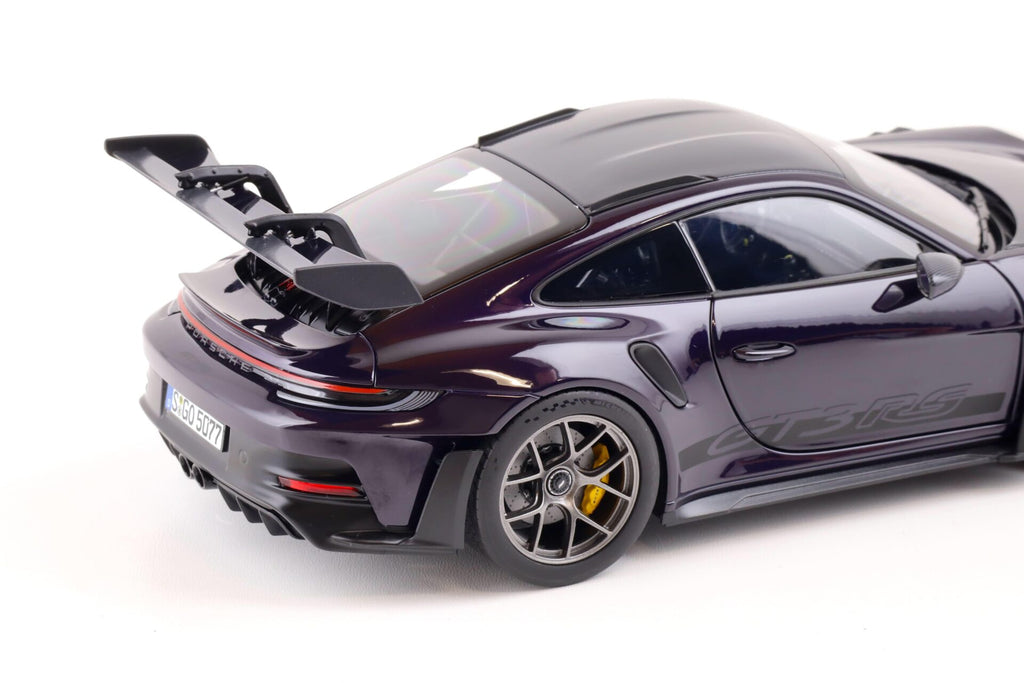 1:18 Norev Porsche 911 (992) GT3 RS Weissach Package 2022 PTS viola metallic – Limited 504 pcs.