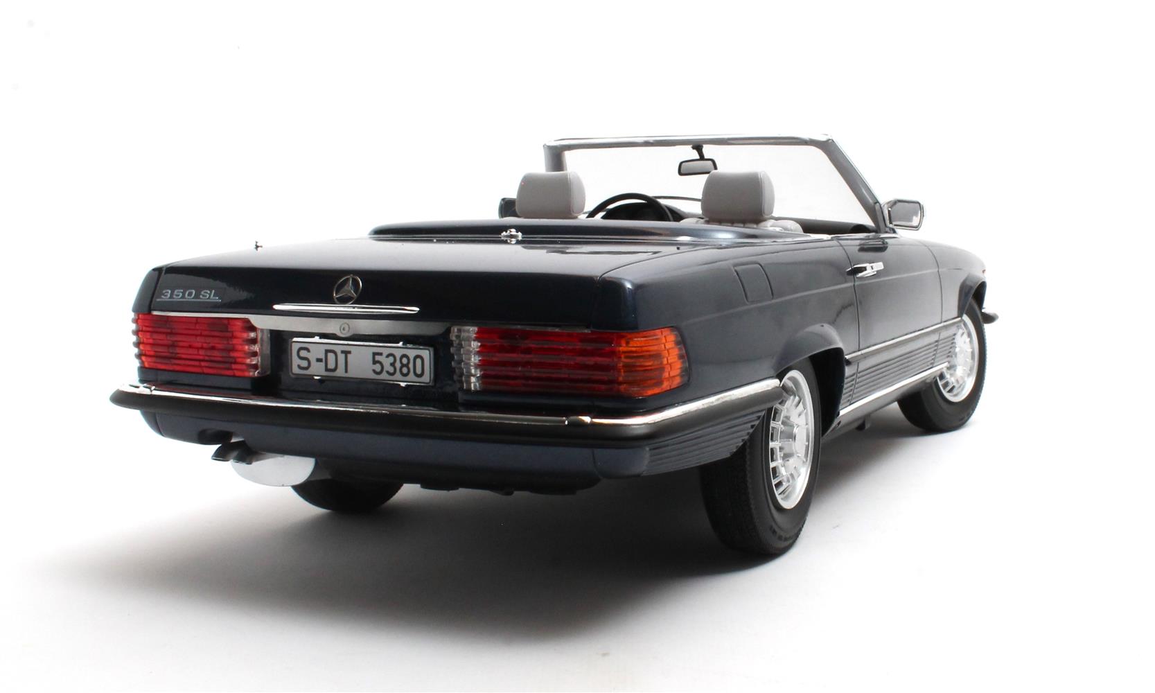 Mercedes-Benz 380SL R107 Lapis blue metallic 1:12 1979 - 1985