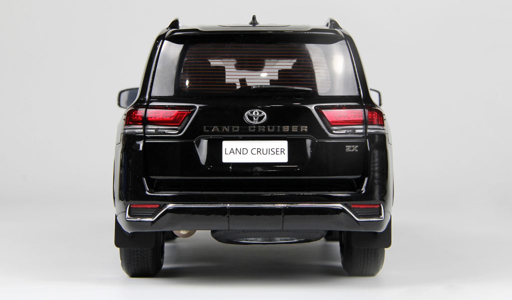 TOYOTA LAND CRUISER 300-ZX BLACK 1/18