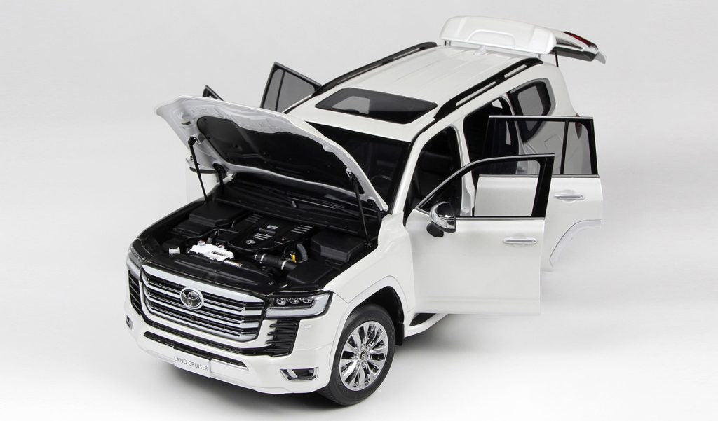 TOYOTA LAND CRUISER 300-ZX WHITE 1/18
