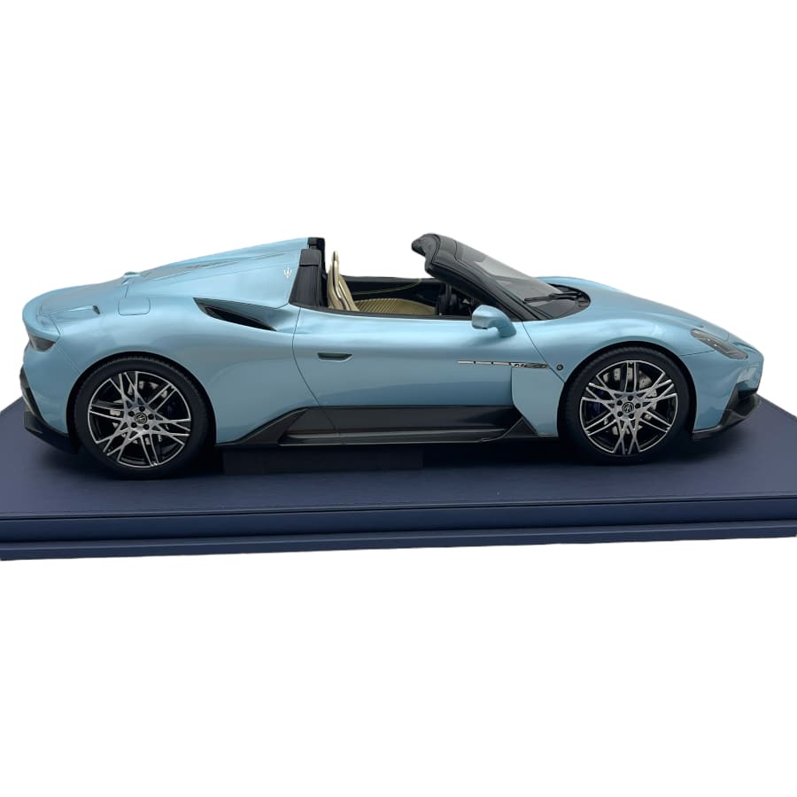 Modellino Auto Maserati Models 1/12 Maserati MC20 Cielo Press Version Acqua Marina