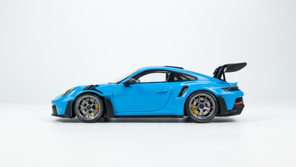 Porsche 911 (992) GT3 RS  2024 Weissach Package (Blue with Dark Silver Wheels) 1/18
