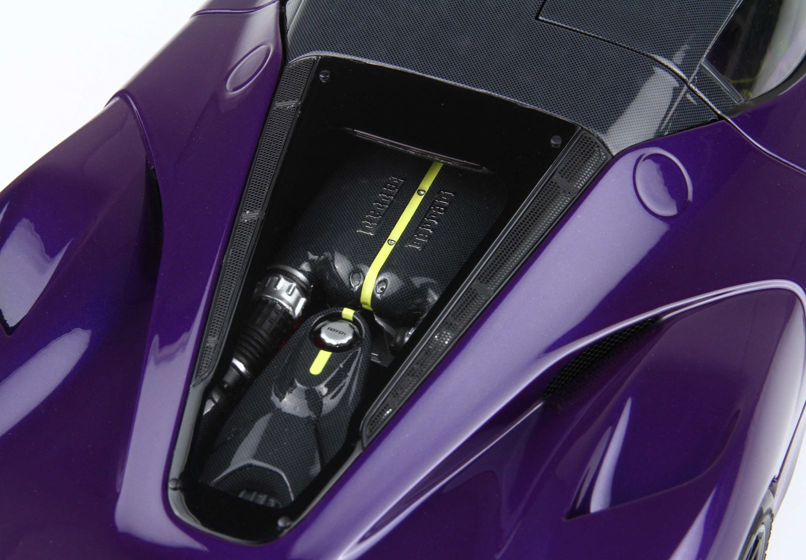 Ferrari LaFerrari 2012 open diecast - SPECIAL PACK Purple Dubai- Viola Vio tailor made